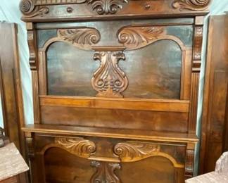 W/HIGHBACK ORNATE WALNUT BED 
