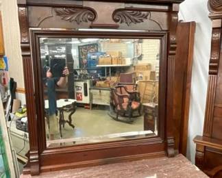 CARVED TOP/BEVELED MIRROR  