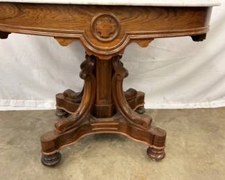 MEASURES 39X29X28 (TALL)