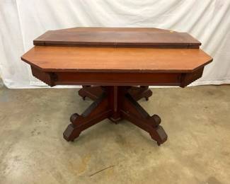 VICTORIAN WALNUT SQUARE TABLE  