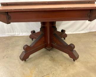 SIDE VIEW W/ORNATE BASE 