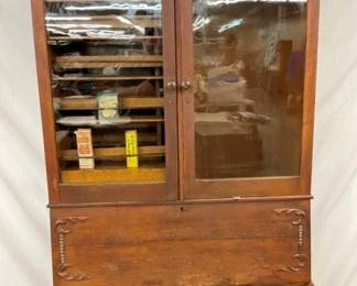 W/LEADED GLASS DOORS 