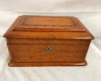 EARLY OAK DOCUMENT BOX