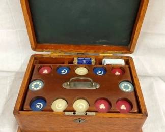 POCKER SET W/ WOODEN CASE