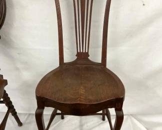 NICE EARLY OAK VINTAGE CHAIR
