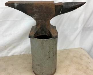EARLY WROUGHT 110LB. ANVIL ON STAND