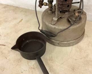 BOTTOM VIEW W/HEATER & LADLE