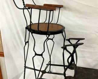 WROUGHT IRON SHOE SHINE CHAIR