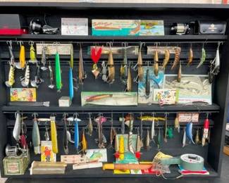 COLLECTION FISHING ITEMS