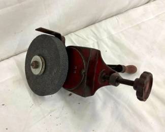 CLOSE UP VIEW KEYSTONE GRINDER