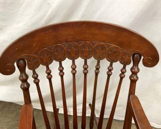 CLOSE UP VIEW W/CARVINGS