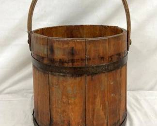 LRG. WOODEN BUCKET