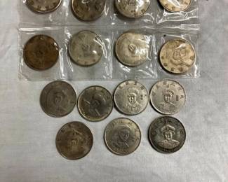 CLOSE UP CHINESE DOLLARS