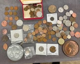 CLOSE UP SOME FOREIGN MONEY