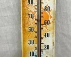 3 1/2 X 17 UNUSUAL THERMOMETER