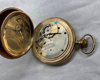 CLOSEUP INSIDE POCKET WATCH