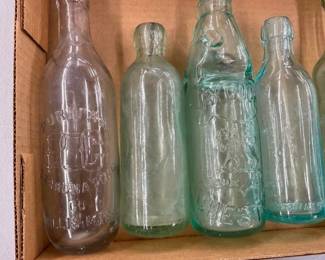 COLLECTION EARLY BOTTLES