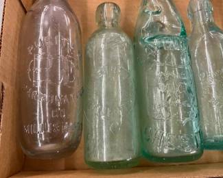 COLLECTION EARLY BOTTLES