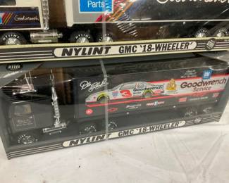 NOS NYLINT MODEL TRUCKS/GOODRICH