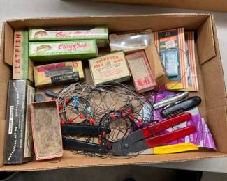 COLLECTION VARIOUS FISHING ITEMS