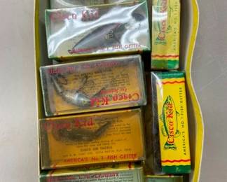 COLLECTION VARIOUS FISHING ITEMS