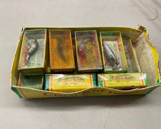 COLLECTION VARIOUS FISHING ITEMS