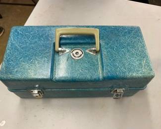 COLLECTION VARIOUS FISHING ITEMS