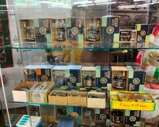 COLLECTION VARIOUS FISHING ITEMS