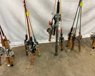 COLLECTION FISHING RODS/REELS
