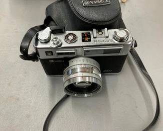 CLOSEUP VIEW EARLY CAMERA