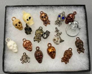 COLLECTION SKULL ITEMS