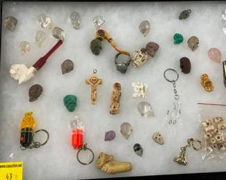 COLLECTION SKULL PIPE,KEYCHAIN ETC