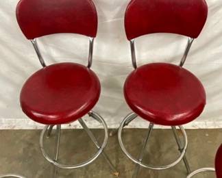 CLOSEUP DECO STOOLS