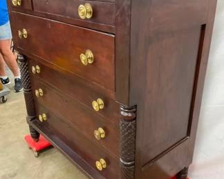 SIDE VIEW CLEAN CHEST