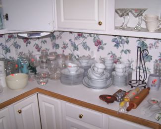 WHITE NORITAKE DINNER CHINA & MISC.