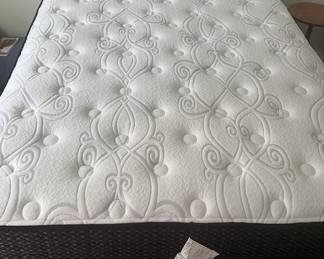 Extremely Comfortable & Clean Queen Mattress+Frame