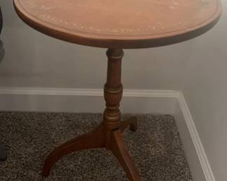 Small Round Wood Table 14”x21”