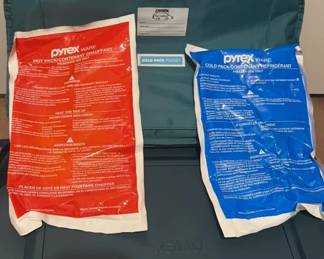 Pyrex Portable Lid, Insulated Case