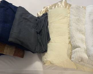 Blankets (7)