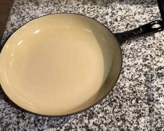 Le Creuset Pan 10”