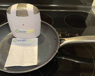Berry Breeze, Blue Diamond Non-Stick Frying Pan