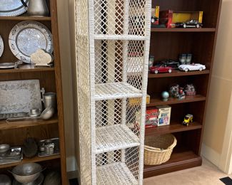 Wicker shelf