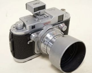 1021	ROBOT ROYAL CAMERA, 35MM WITH SPIN DRIVE REWIND KNOB TOP MISSING, LENS SHROUD LOOSE
