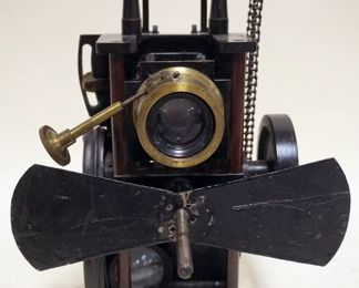 1070	PATHE 35 MM PROJECTOR CA 1910
