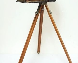 1071	R.B. CYCLE GRAPHIC 5 X 7 ROLDING BED CAMERA ON TRIPOD
