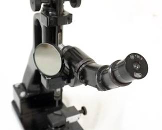 1137	VERTICAL OPTIMETER, APPROXIMATELY14 IN X 5 IN X 14 IN
