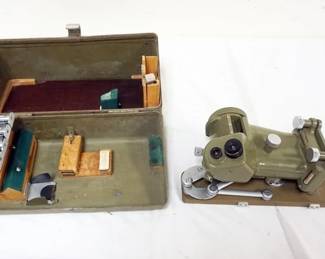 1139	KERN PLANE TABLE ALIDADE, APPROXIMATELY 12 IN X 6 IN X 6 IN
