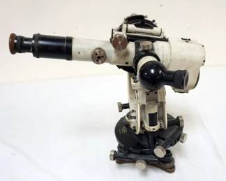 1146	ZEISS REDUCING METER, APPROXIMATELY 14 IN X 10 IN X 13 IN
