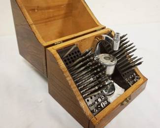 1198	CE MARSHELL CO WATCHMAKERS TOOL, APPROXIMATELY 8 IN X 6 IN X 8 IN
