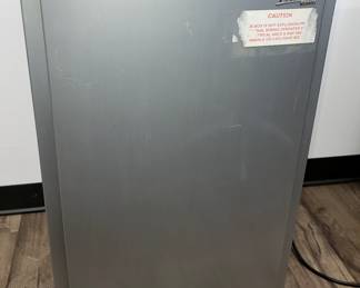 76. $40 -- AVANTI Personal Frig